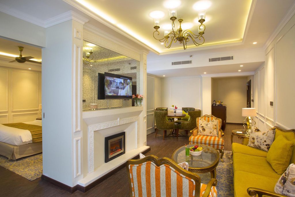 15_Fragrant_Nature_Munnar_Wild_Orchid_Suite_Living1