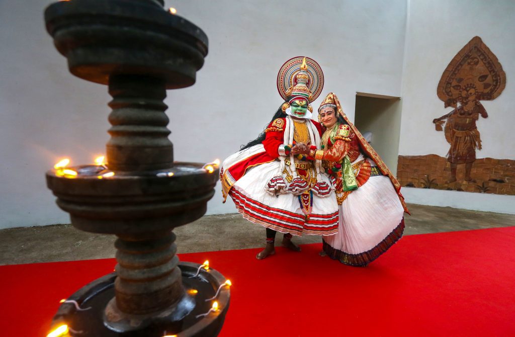 Fragrant_Nature_Kerala_Kathakali_dance_performance