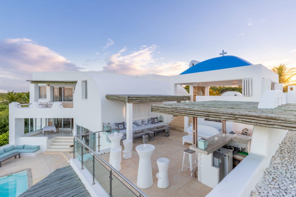 Santorini-Mozambique-Sunset-Bar-2500px-6