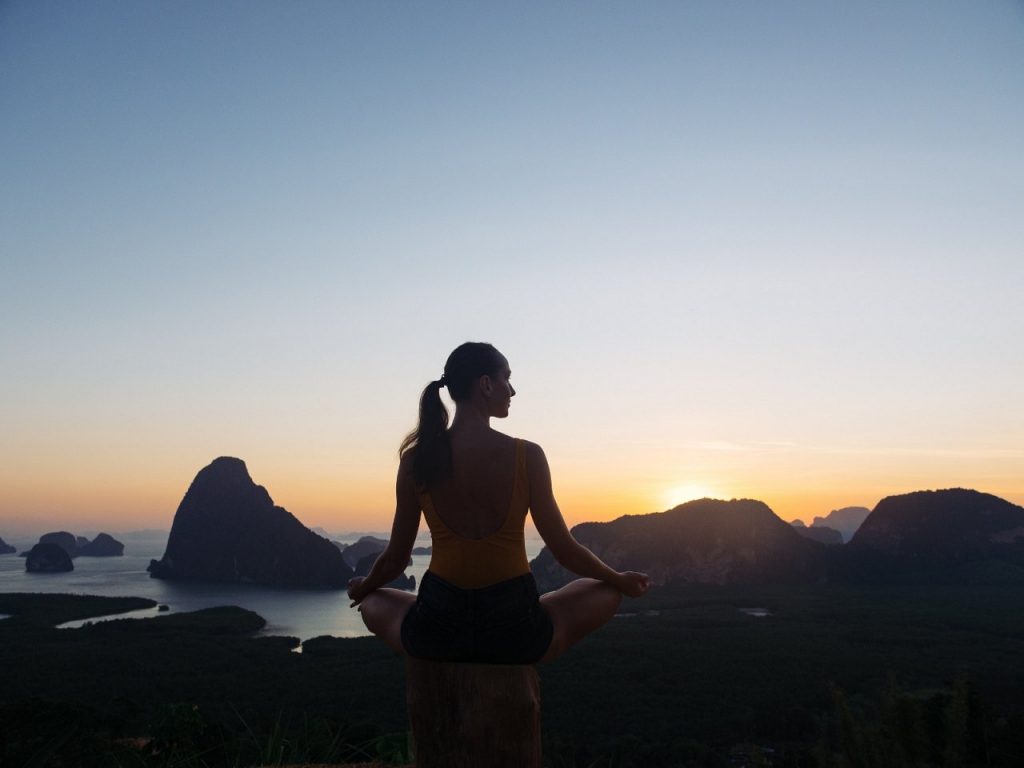 Yoga-Phangna-Viewpoint-Mangosteen-Ayurveda-Wellness-Resort-Phuket